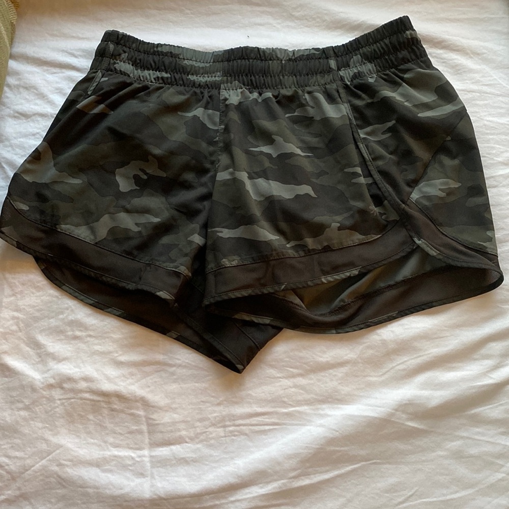 Athleta Mesh Racer Run Short 4”